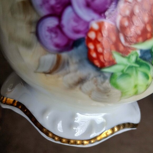 VINTAGE UCAGCO CERAMIC DOUBLE HANDLE BUD VASE - Picture 12 of 12